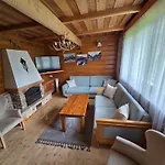 Zacisze Pod Reglami & Sauna アパート ザコパネ