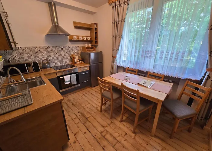 Zacisze Pod Reglami & Sauna * زاكوباني