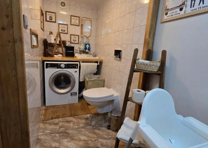 Zacisze Pod Reglami & Sauna ザコパネ